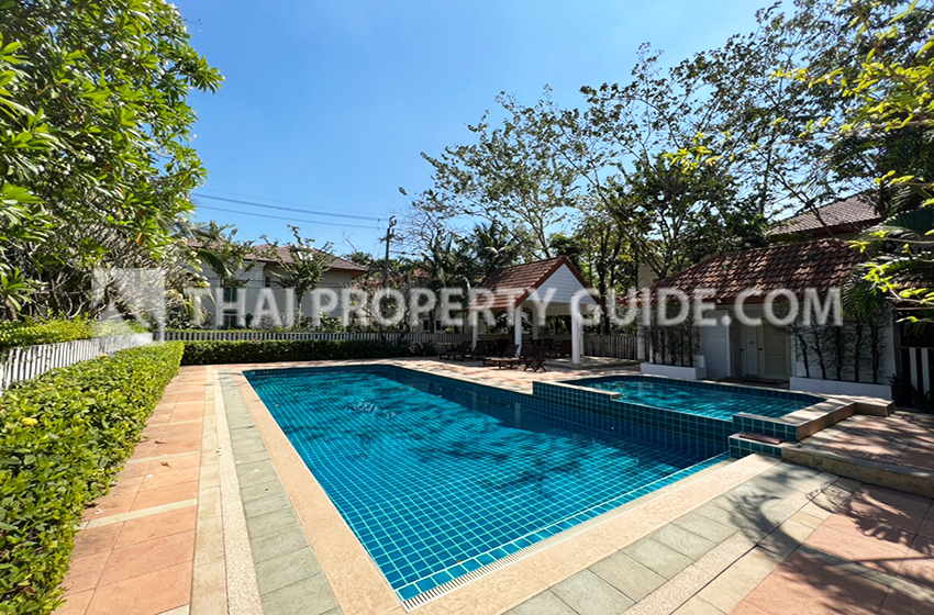 House with Private Pool in Nichada Thani 