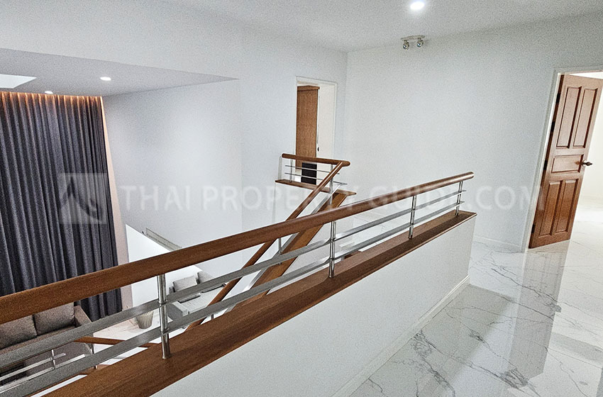 House with Private Pool in Nichada Thani 