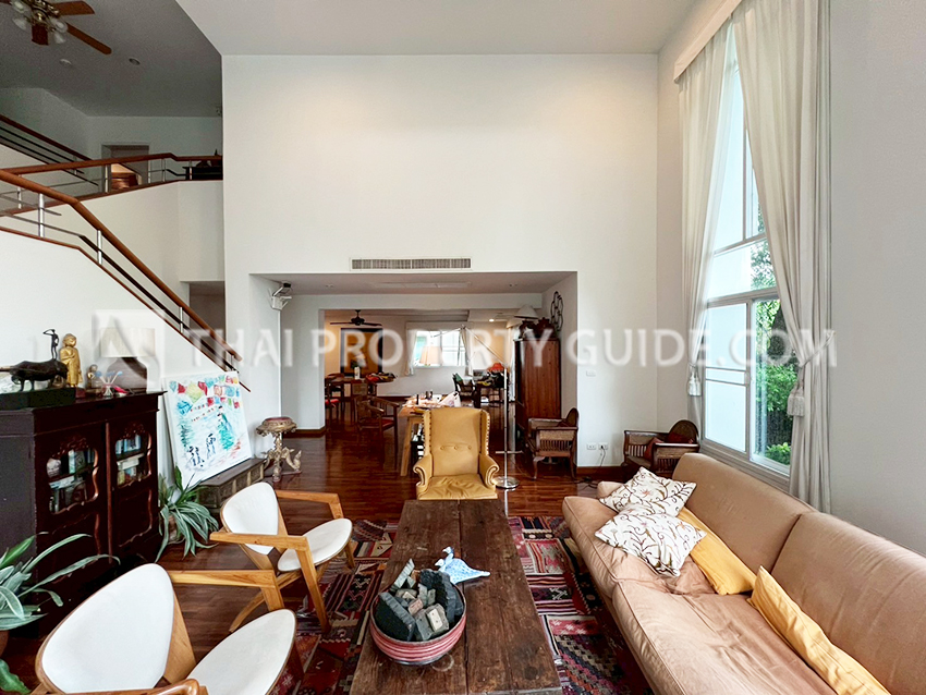 House with Private Pool in Nichada Thani 