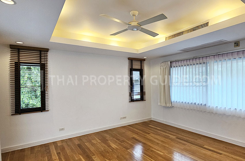 House with Private Pool in Nichada Thani 