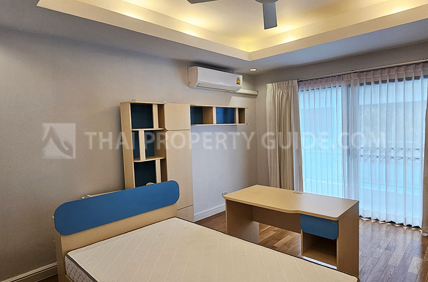 House with Private Pool in Nichada Thani 