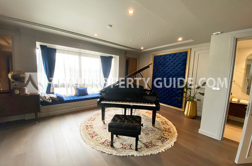 House with Private Pool in Nichada Thani 