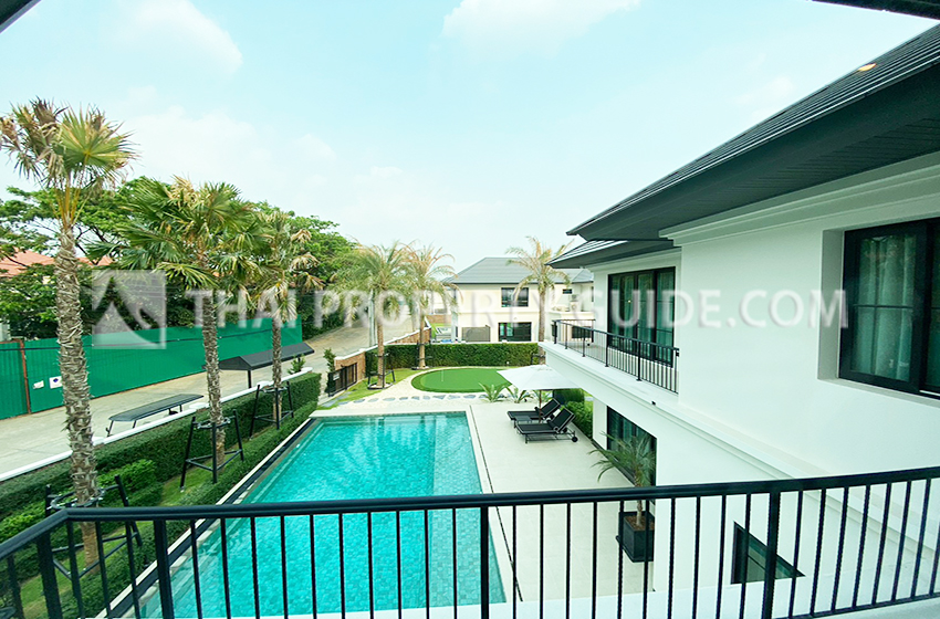 House with Private Pool in Nichada Thani 