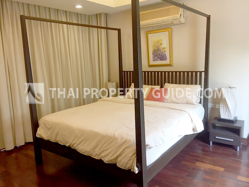 House with Private Pool in New Petchburi 