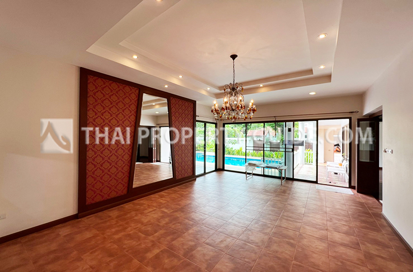 House with Private Pool in New Petchburi 