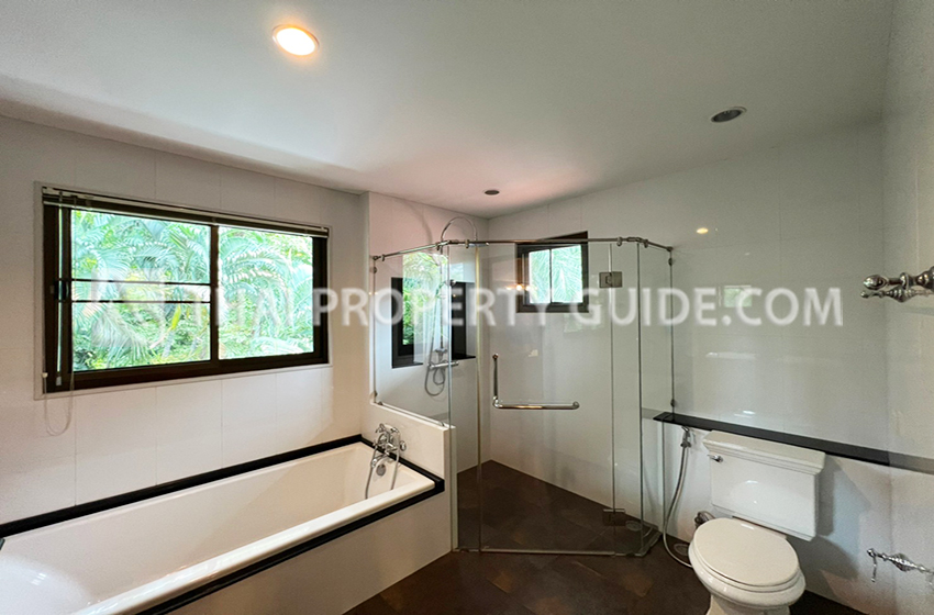 House with Private Pool in New Petchburi 