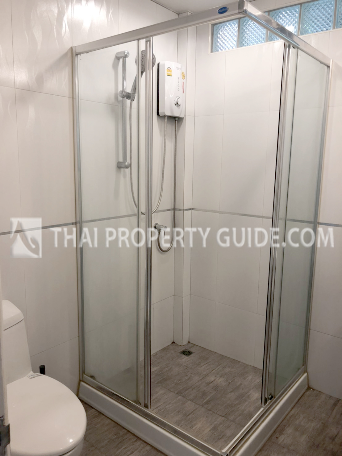 House with Private Pool in New Petchburi 