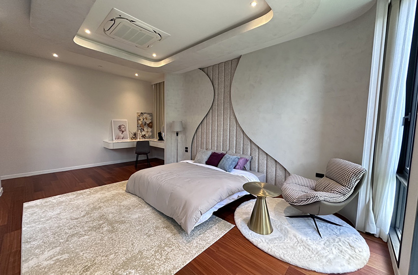 House with Private Pool in Pattanakarn 