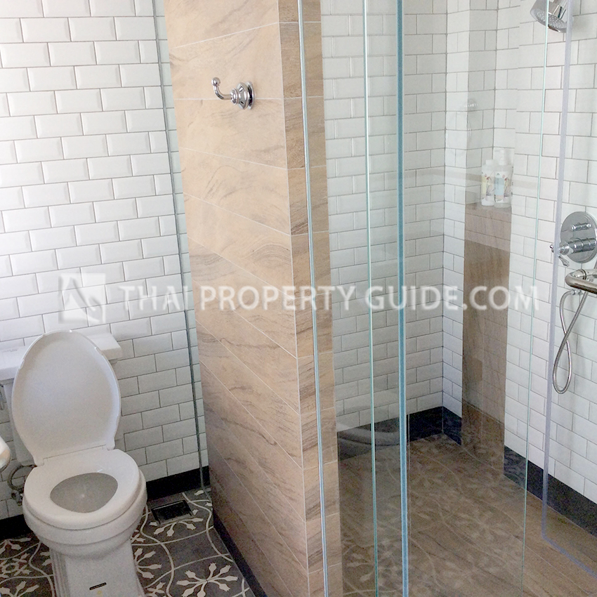 House with Private Pool in Rama 9 