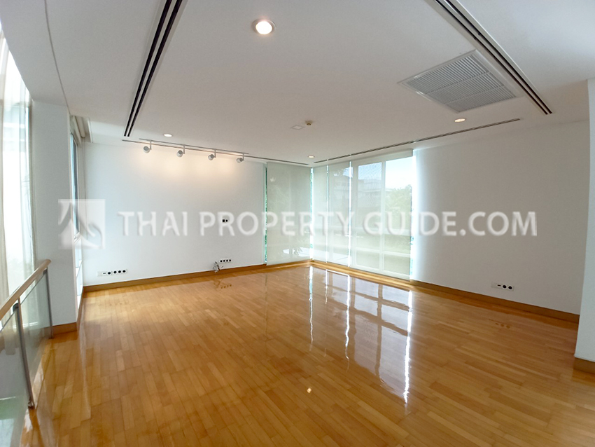 House with Private Pool in Sathorn 
