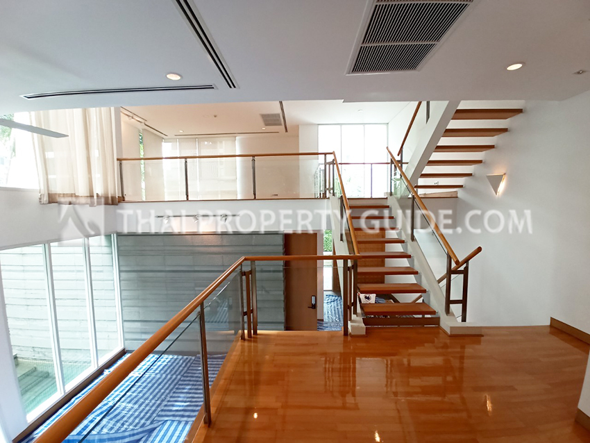 House with Private Pool in Sathorn 