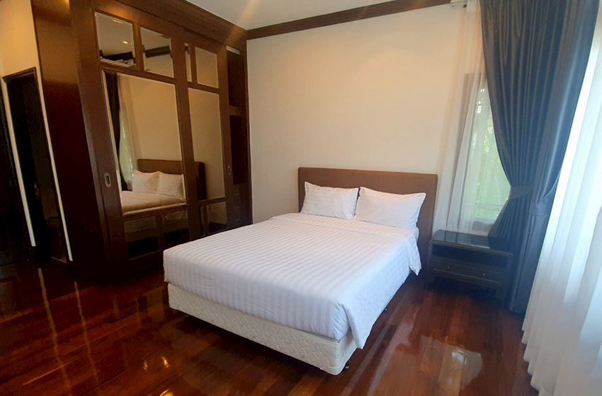House with Private Pool in Sathorn 