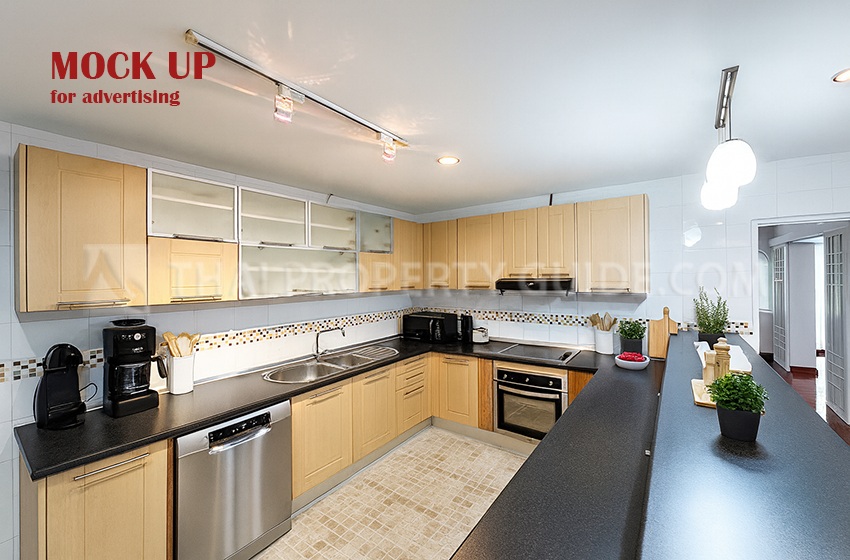 House with Private Pool in Sukhumvit 