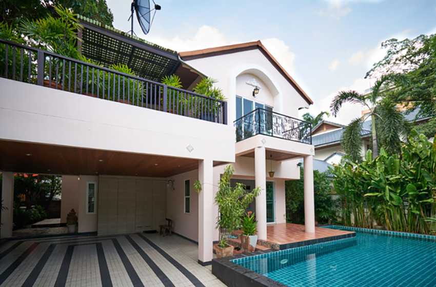 House with Private Pool in Sukhumvit