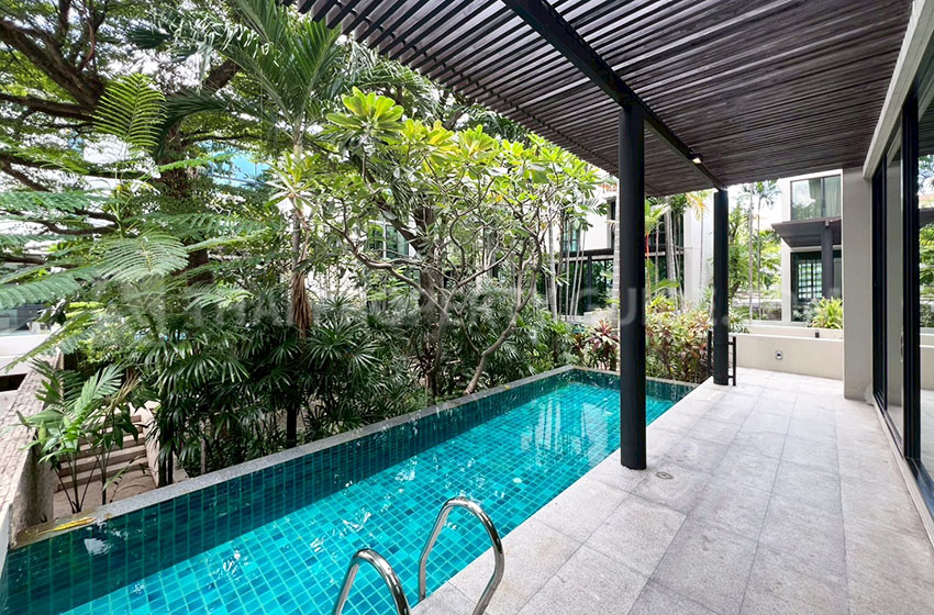 House with Private Pool in Sukhumvit 