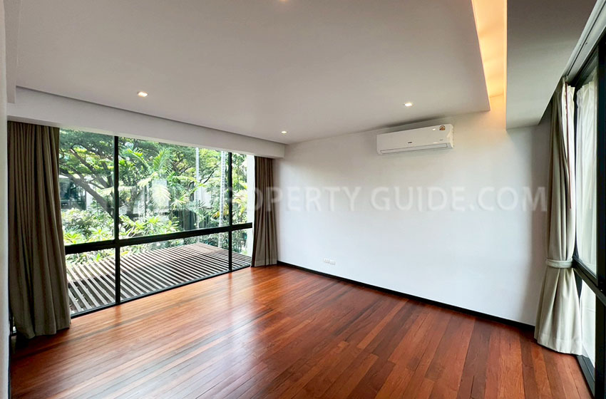 House with Private Pool in Sukhumvit 