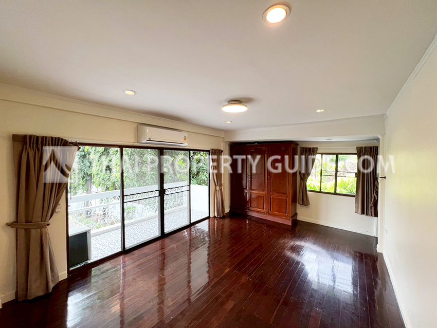 House with Private Pool in Sukhumvit : Panya Village On-Nut 
