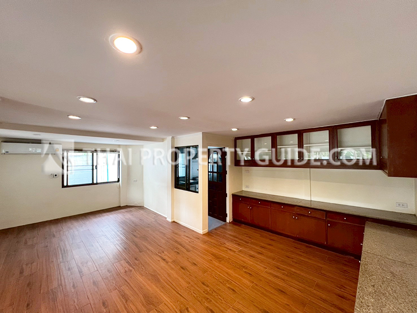 House with Private Pool in Sukhumvit : Panya Village On-Nut 