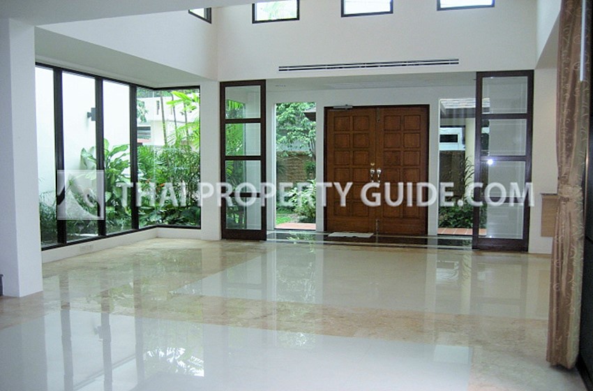 House with Private Pool in Sukhumvit 