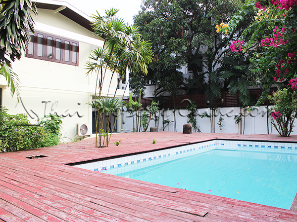 House with Private Pool in Sukhumvit 