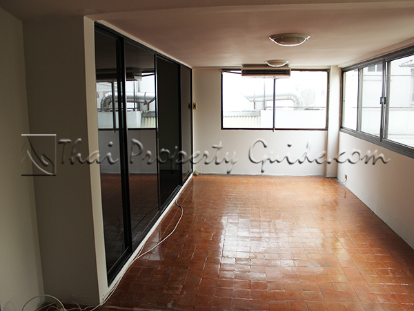 House with Private Pool in Sukhumvit 