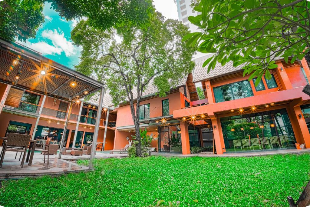 House with Private Pool for rent in Sukhumvit