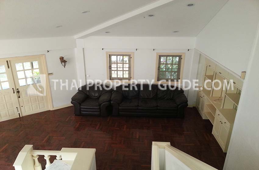 House with Private Pool in Sukhumvit 