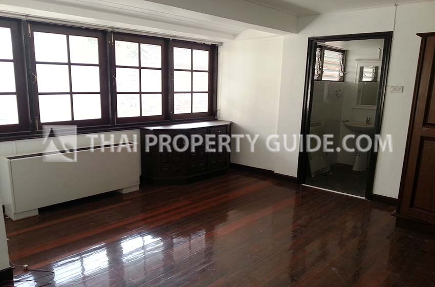 House with Private Pool in Sukhumvit 