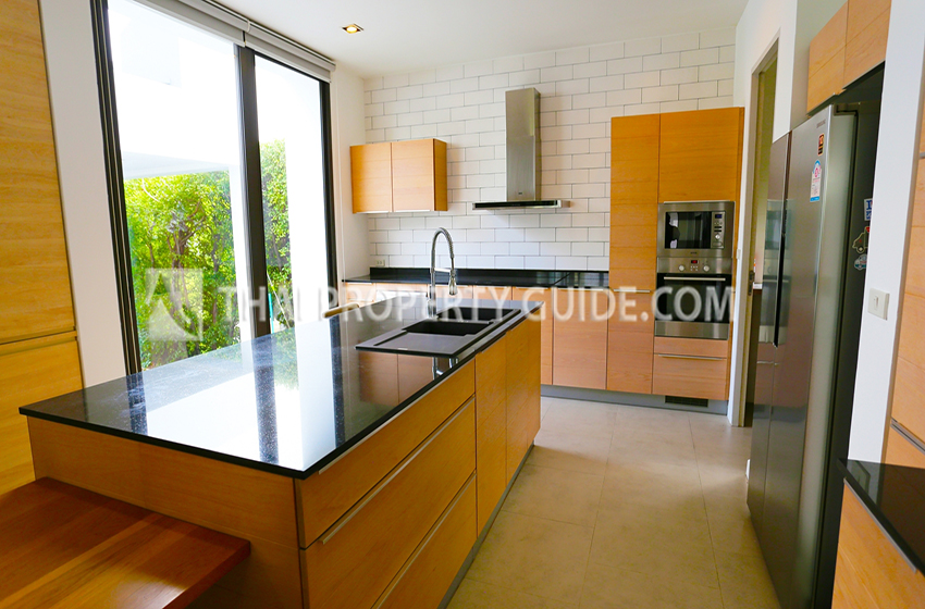 House with Private Pool in Sukhumvit 