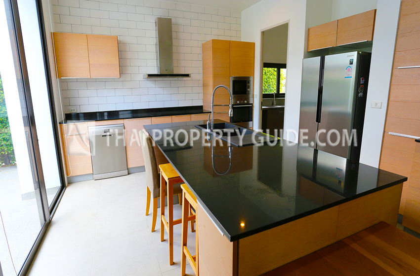 House with Private Pool in Sukhumvit 