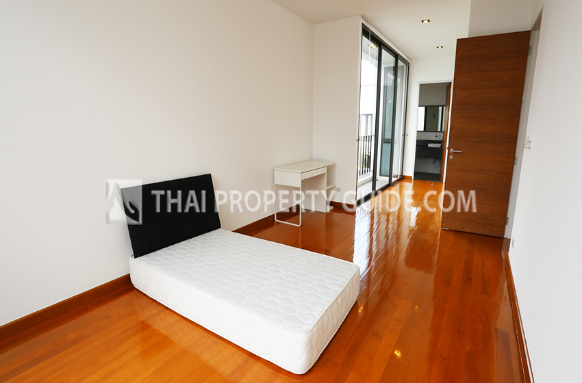 House with Private Pool in Sukhumvit 