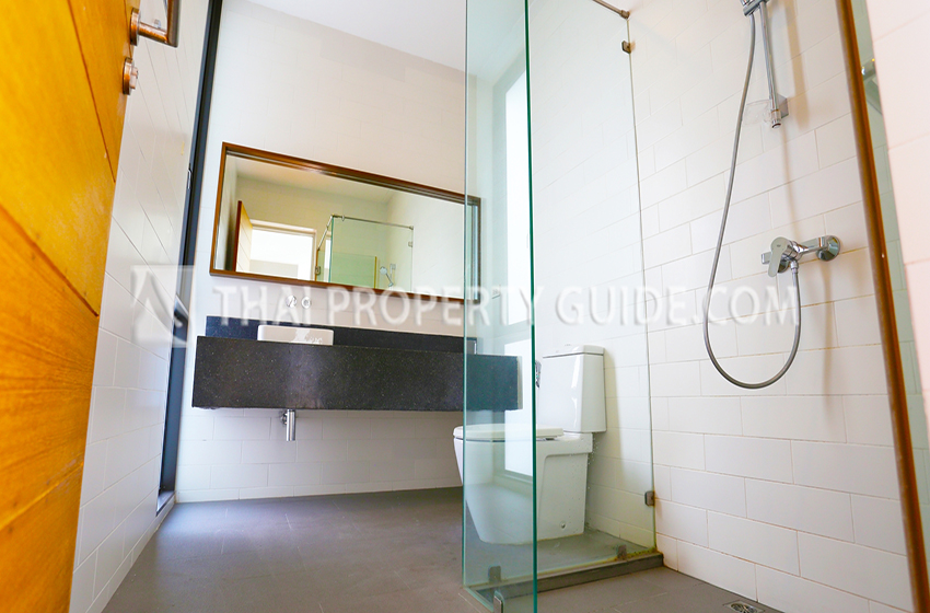 House with Private Pool in Sukhumvit 
