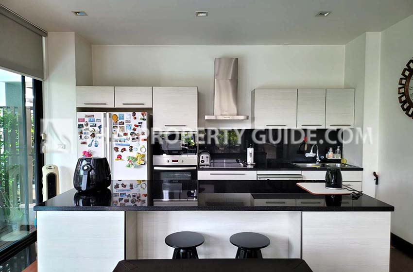 House with Private Pool in Sukhumvit 
