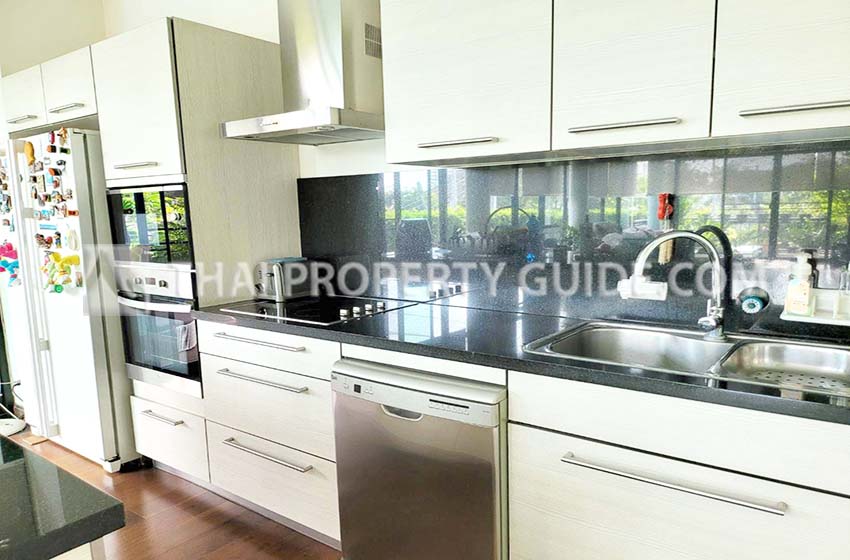 House with Private Pool in Sukhumvit 
