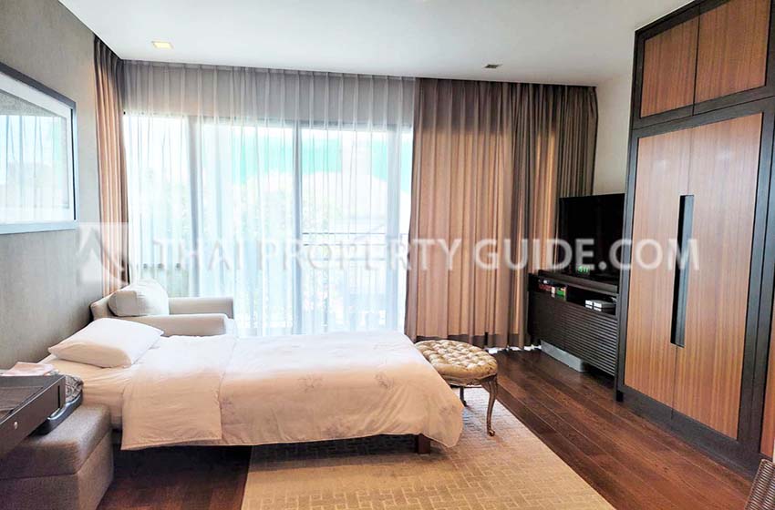 House with Private Pool in Sukhumvit 