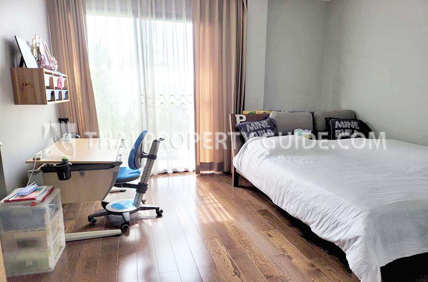 House with Private Pool in Sukhumvit 