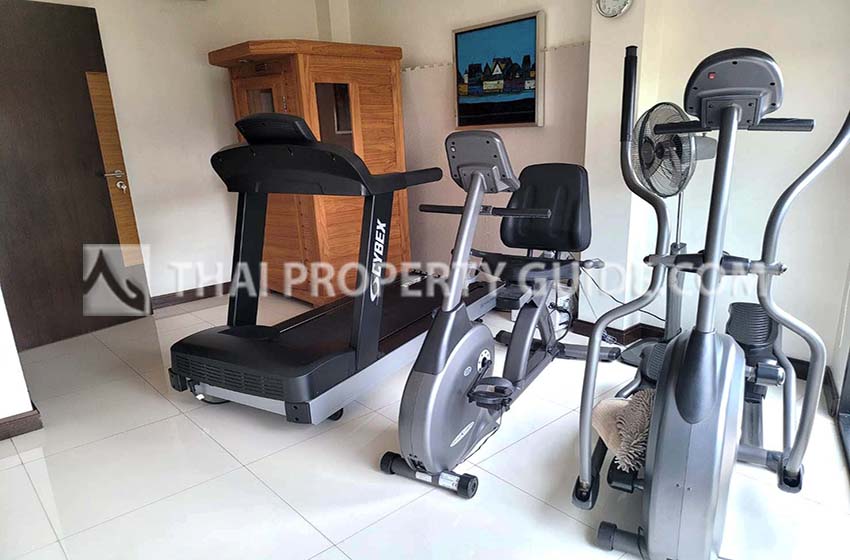 House with Private Pool in Sukhumvit 