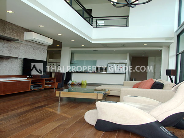 House with Private Pool in Sukhumvit 