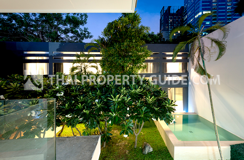 House with Private Pool in Sukhumvit 