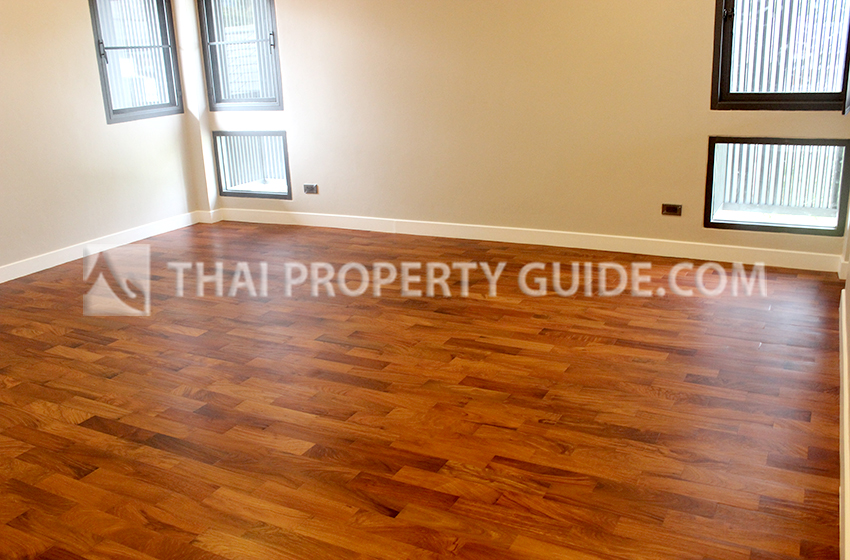 House with Private Pool in Sukhumvit 