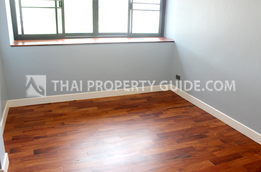House with Private Pool in Sukhumvit 
