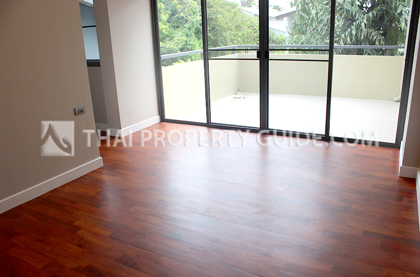 House with Private Pool in Sukhumvit 