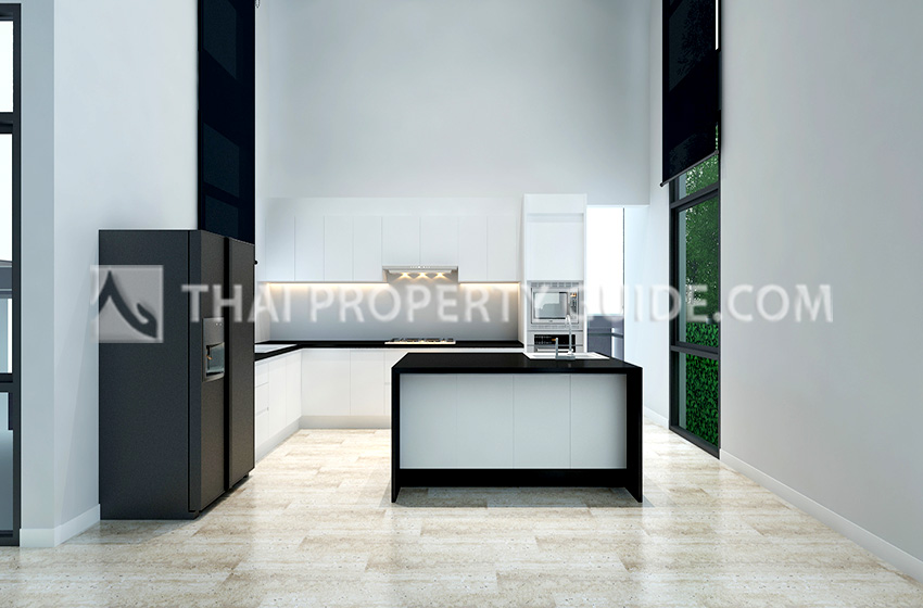 House with Private Pool in Sukhumvit 