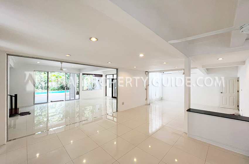 House with Private Pool in Sukhumvit 
