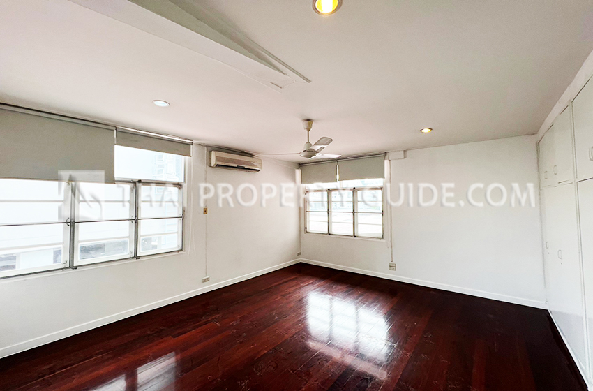 House with Private Pool in Sukhumvit 