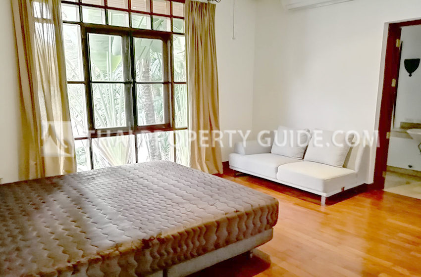 House with Private Pool in Sukhumvit 