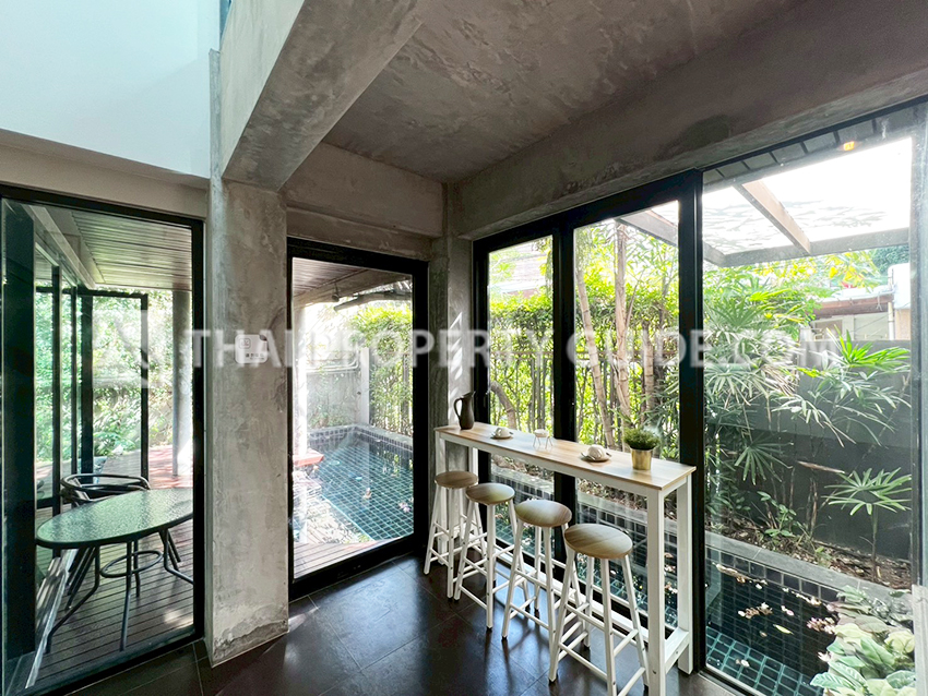 House with Private Pool in Sukhumvit 