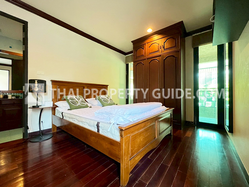 House with Private Pool in Sukhumvit 