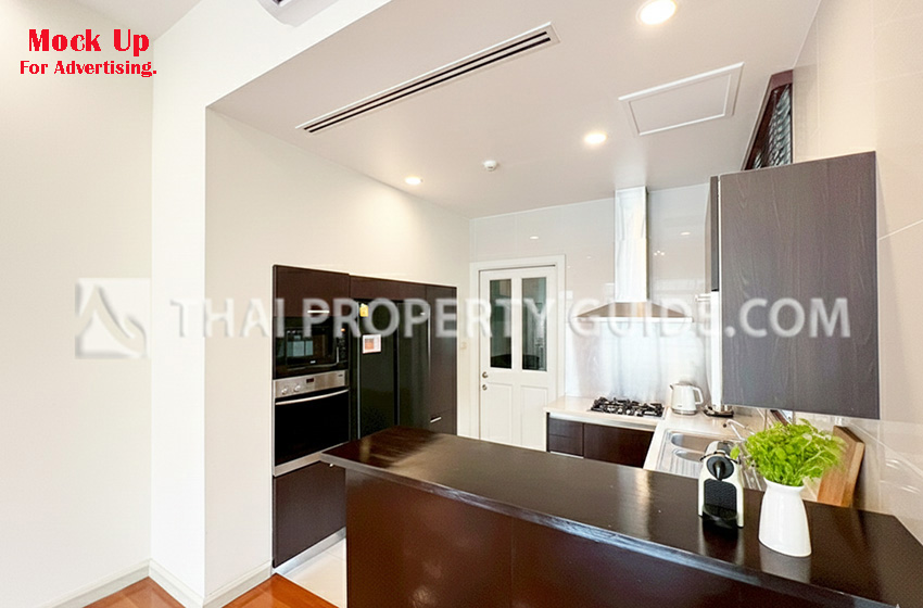 House with Private Pool in Sukhumvit 