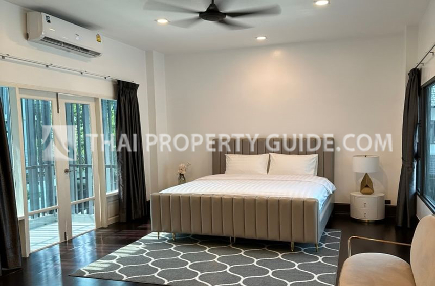 House with Private Pool in Sukhumvit 